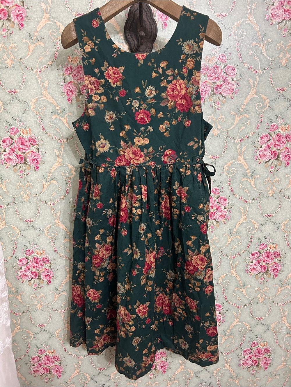 vintage 100% cotton designs cotton floral pinafore dress USA pockets! small-med